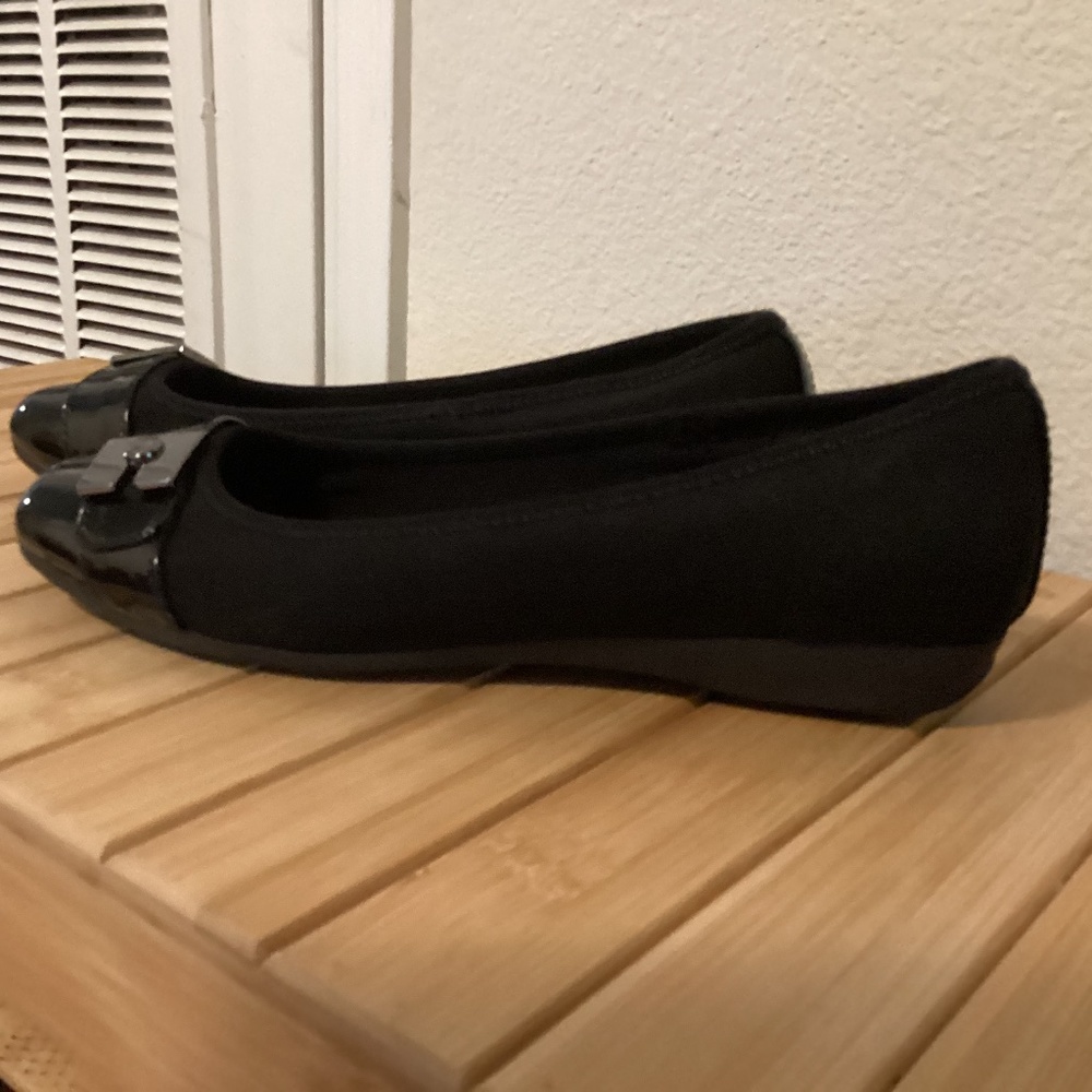 **Never Worn**.   Ann Klein flats